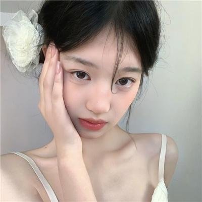 心生爱慕却迟迟不敢